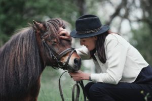 Comment valoriser votre savoir-faire de communicatrice animalière pour attirer vos clients ?